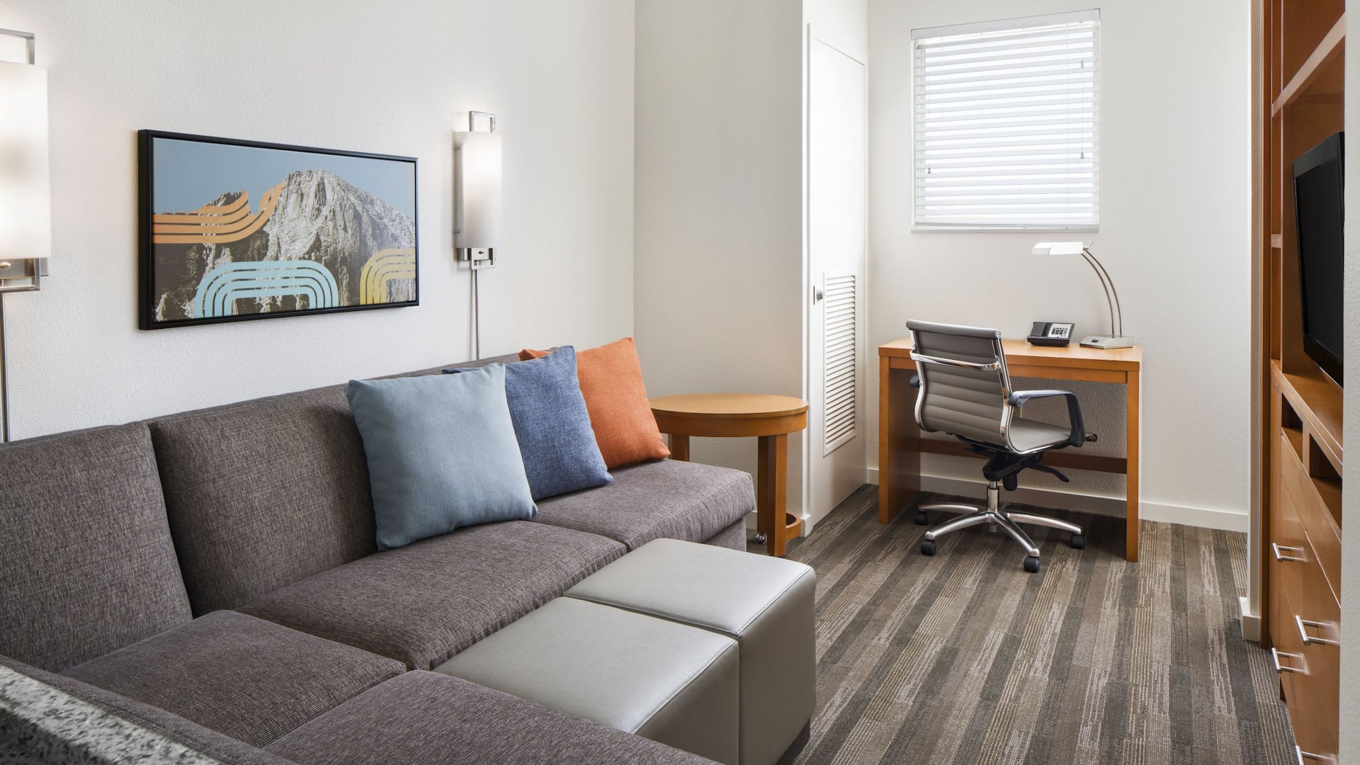 Hyatt House Boulder/Broomfield King Studio Seating