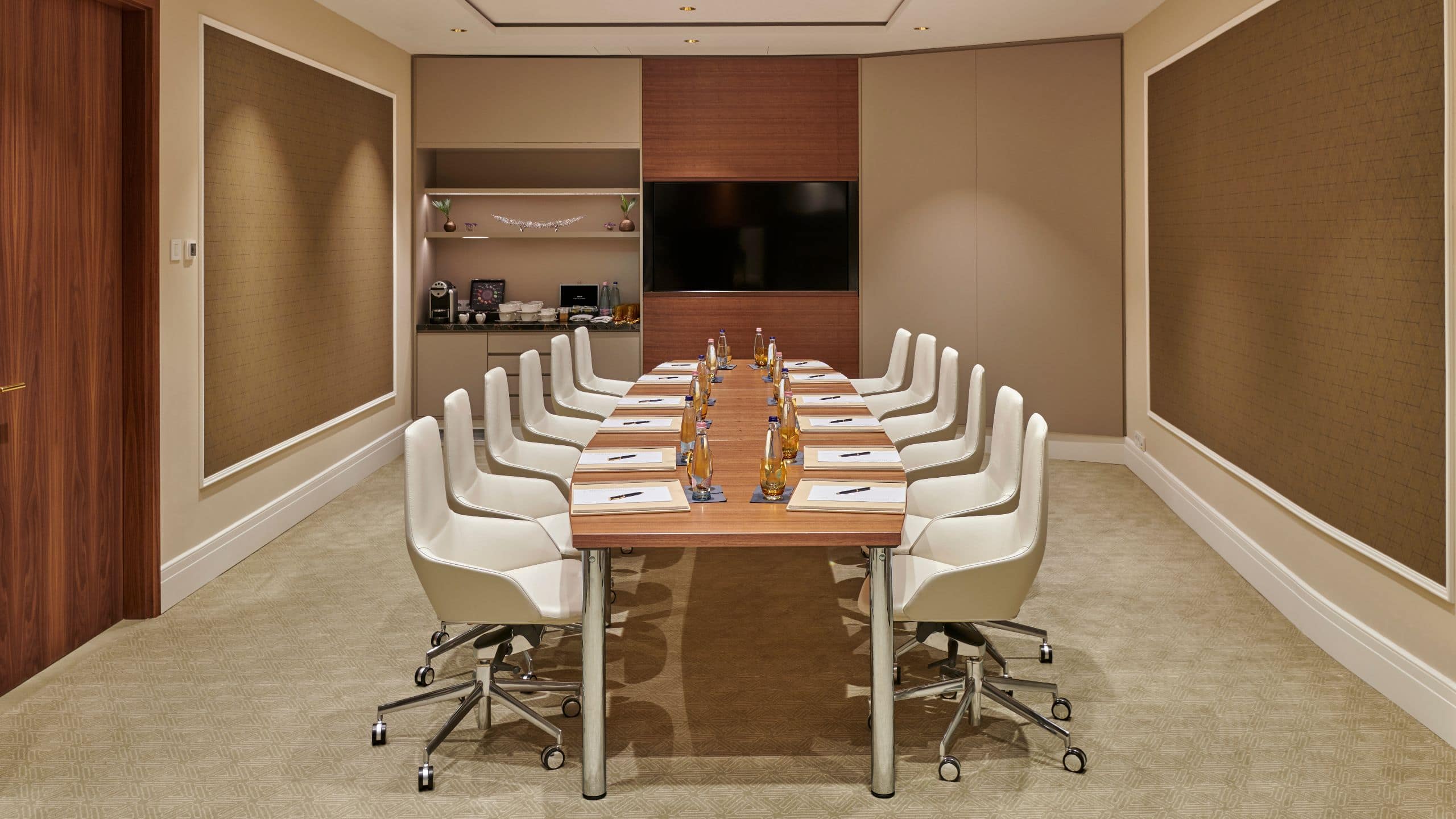 Párisi Udvar Hotel Budapest Vienna Salon Boardroom Setup