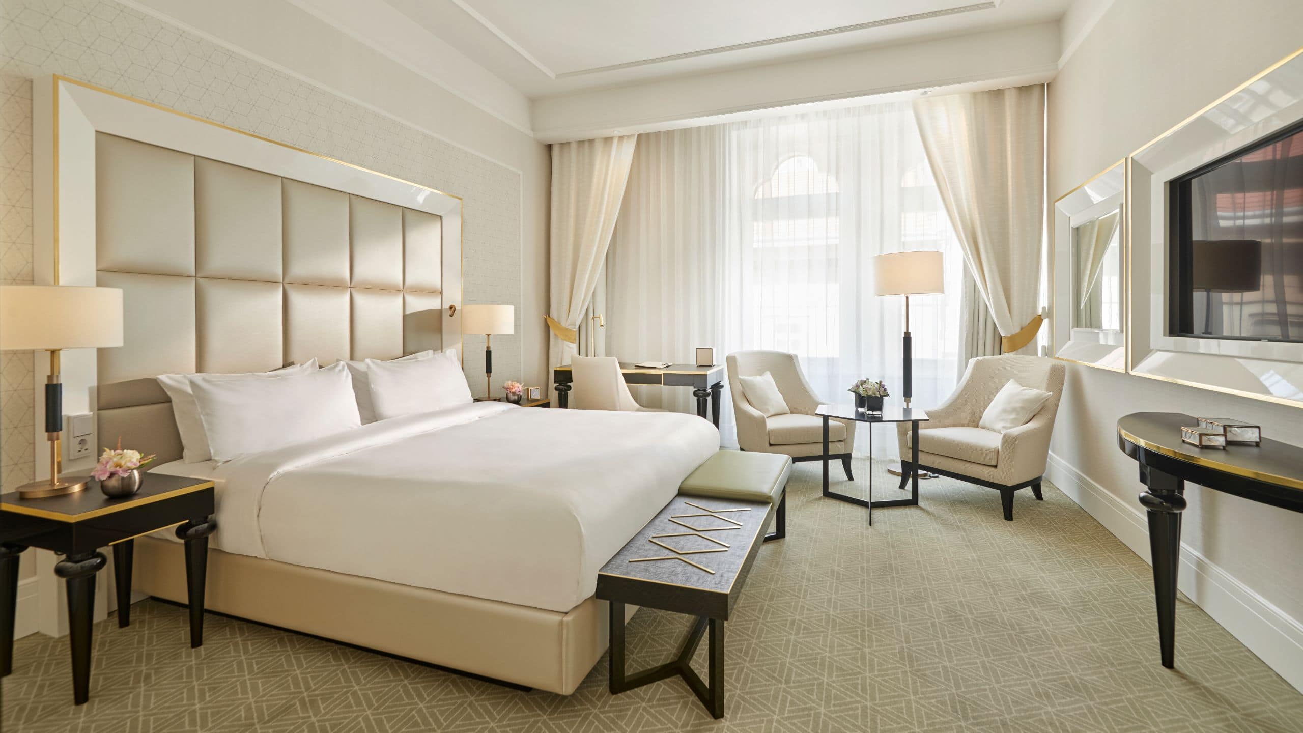 1/9 Párisi Udvar Hotel Budapest King Bed Deluxe Guestroom