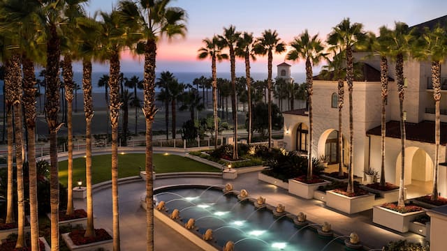 Hyatt Regency Huntington Beach Resort and Spa P537 Main Courtyard.16x9 - Avasant Empowering Beyond Summit 2023