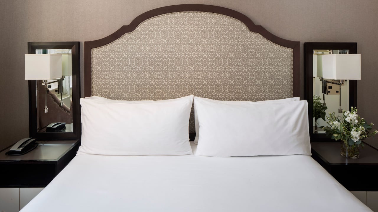 1 King Bed with City View