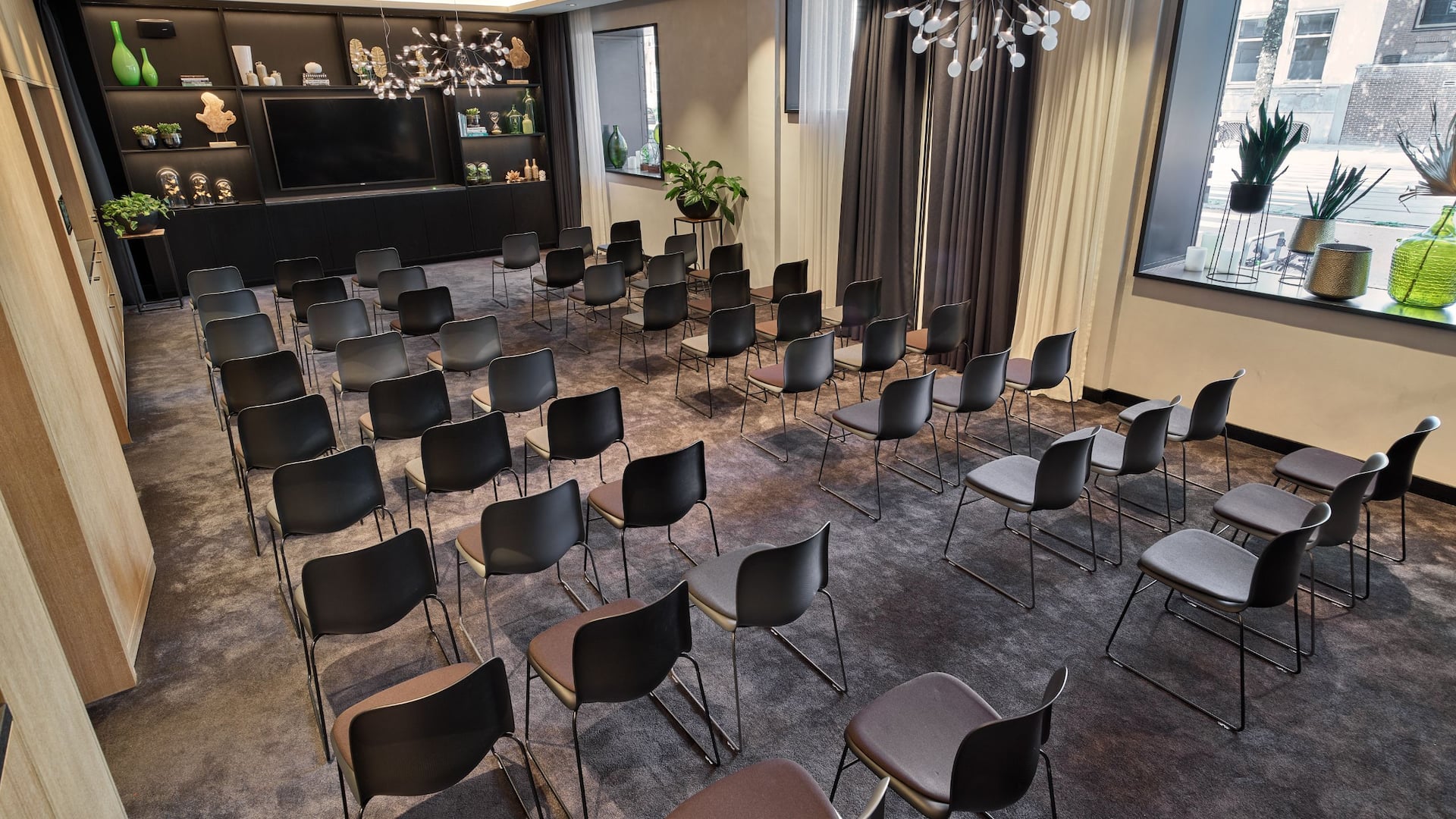 5 of 7 Hyatt Regency Amsterdam Meeting Room Theatre