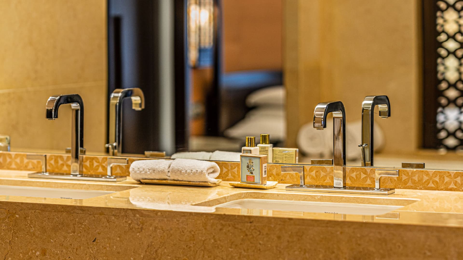 5/5 Grand Hyatt Goa Guest Bathroom