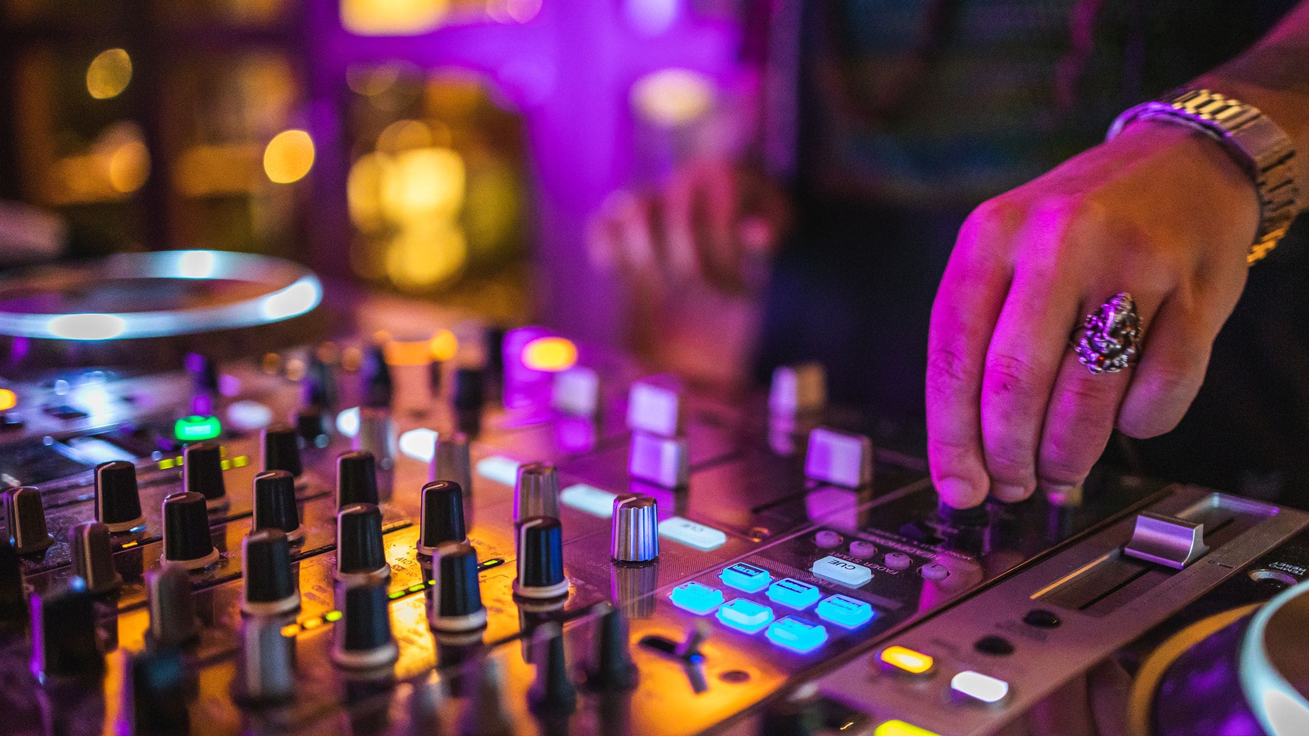 Grand Hyatt Goa Saturday Supper Club DJ