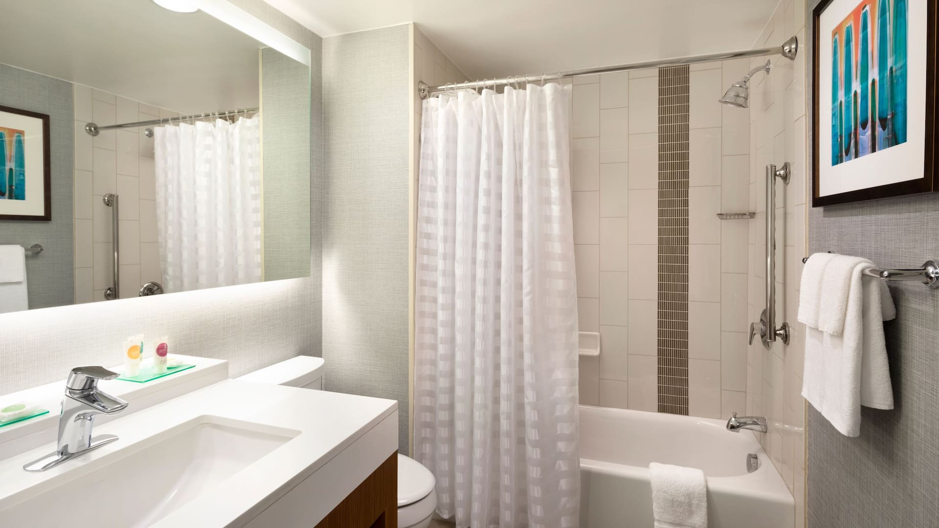 9 von 9 Hyatt Place Austin Downtown King Bathtub