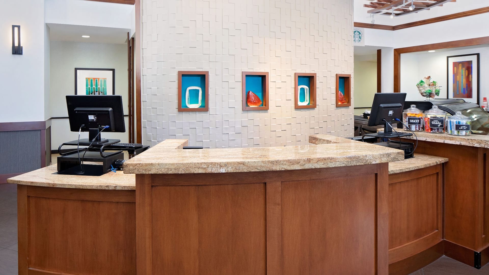 Hyatt Place Ontario/Rancho Cucamonga Front Desk