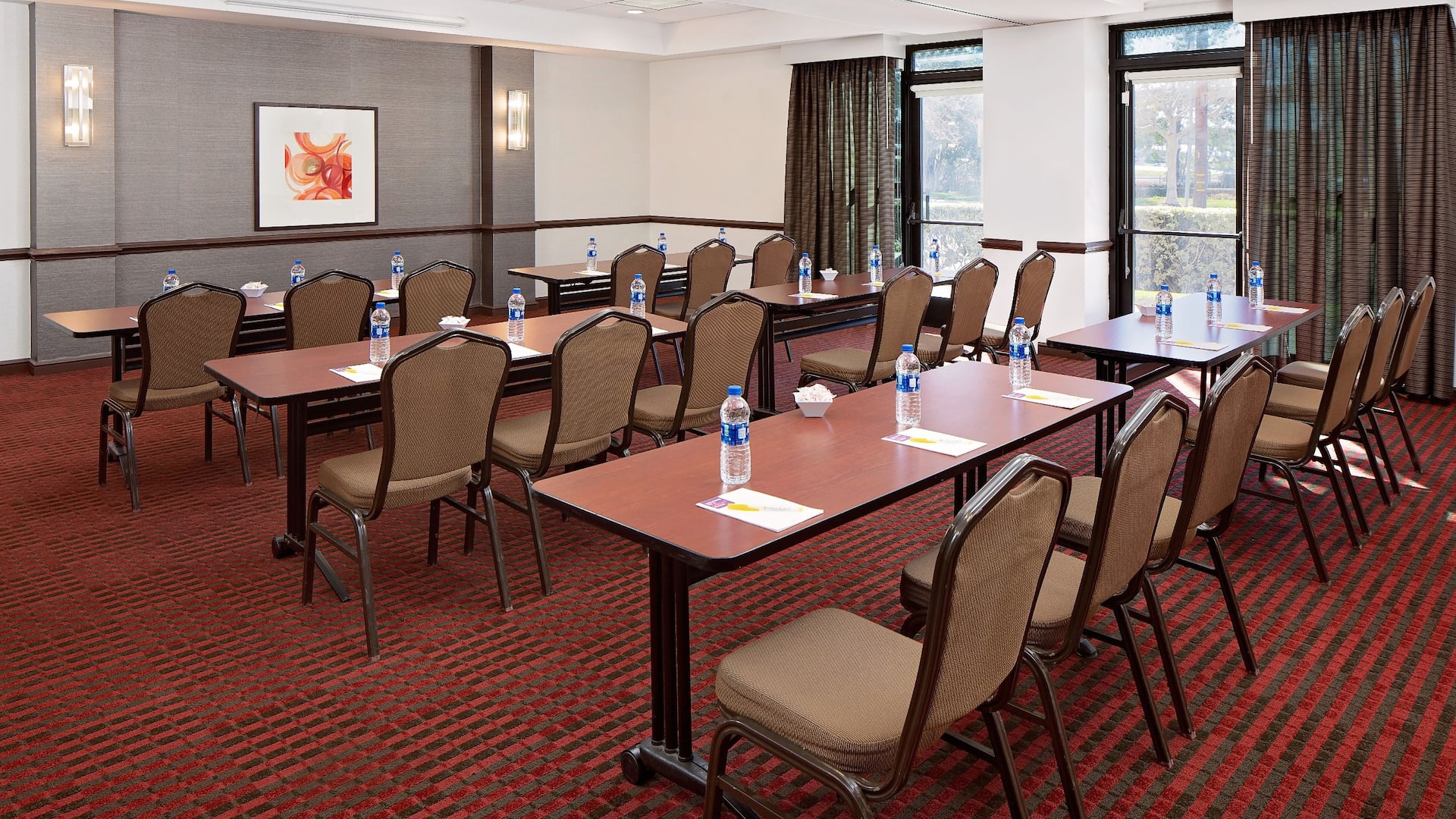 Hyatt Place Ontario/Rancho Cucamonga Meeting Space Classroom Setup