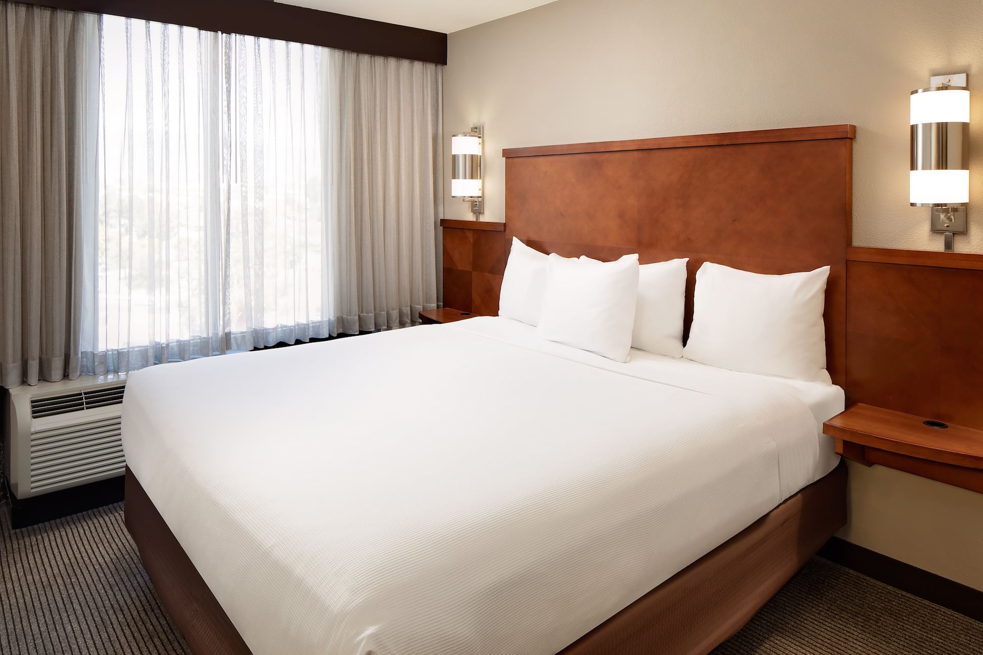 Hyatt Place Ontario/Rancho Cucamonga King Guestroom