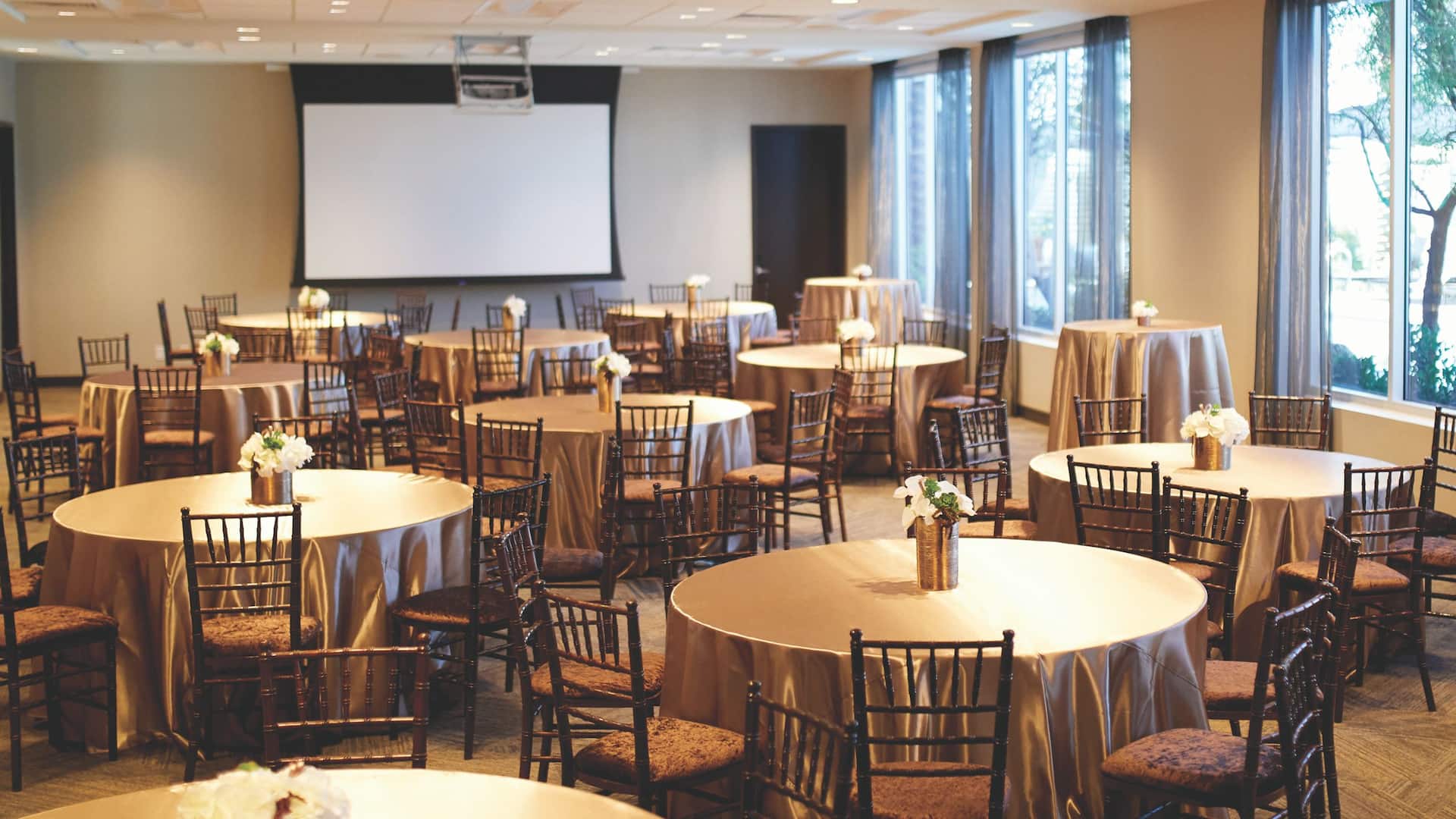 Hyatt Place Las Vegas at Silverton Village Meeting Room Banquet Tables