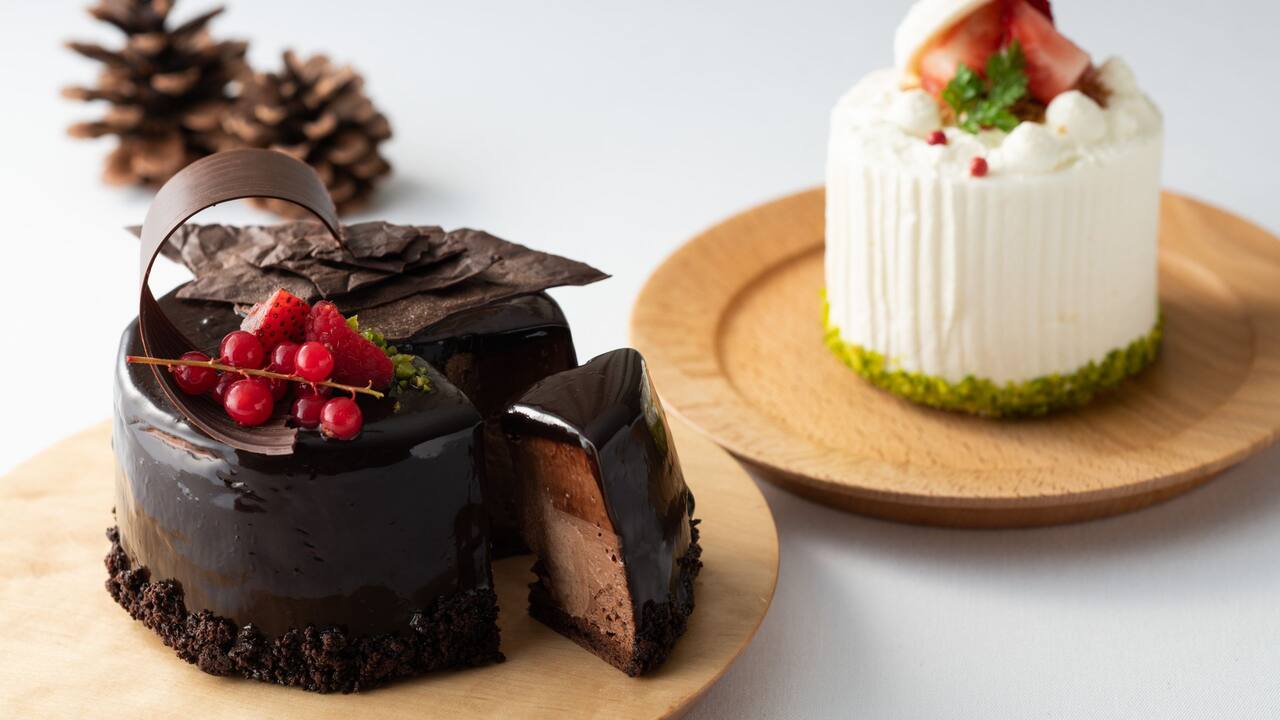 Hyatt Regency Hakone Resort & Spa| Living Room whole cake image