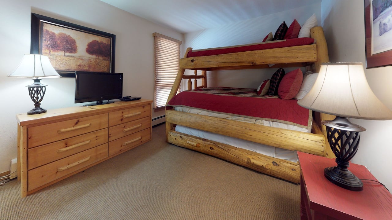 Vail 21, A Destination by Hyatt Residence, 2 Bedroom Condo with 2 Bath, Gold