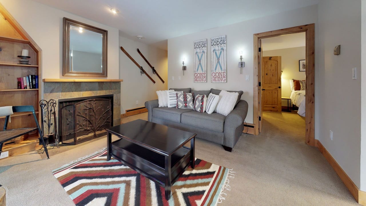 2 Bedroom Condo with 2 Bath, Platinum