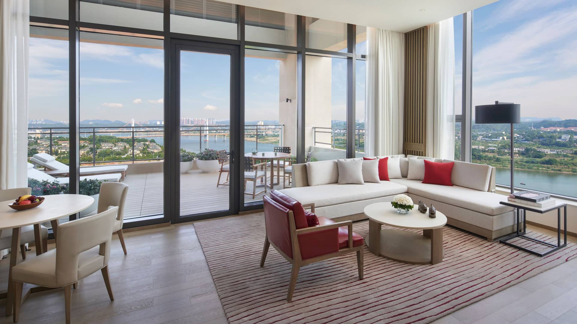 Hyatt Regency Zhuzhou Premium Suite Living Area