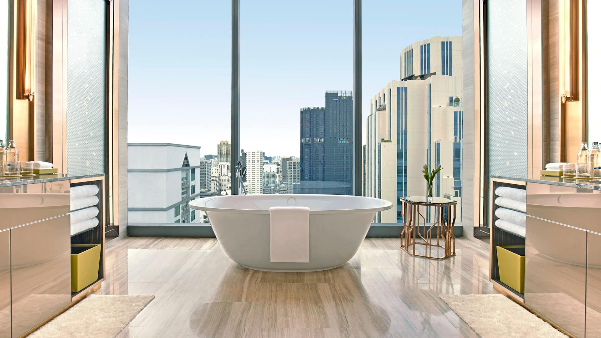 7/7 Hyatt Regency Bangkok Sukhumvit Presidential Suite Bathroom