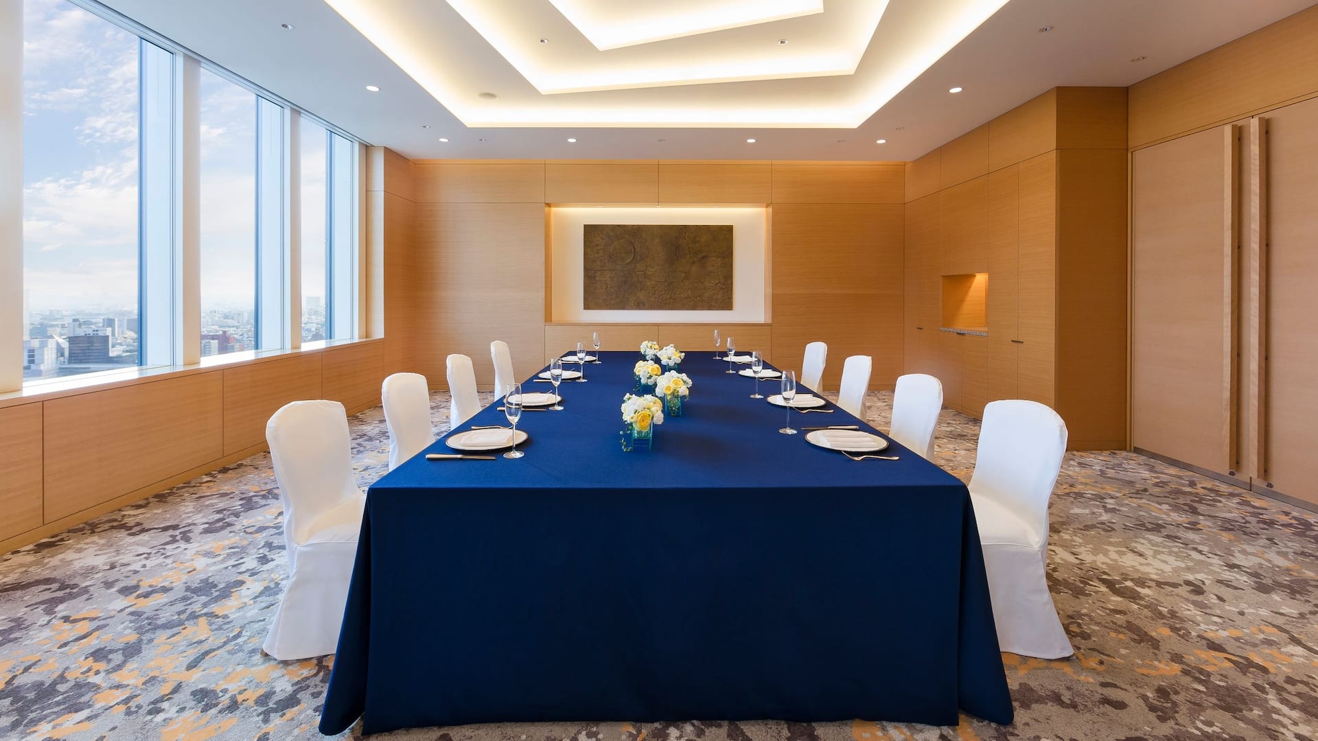 Hyatt Regency Tokyo Meeting Room Applause Dinner Setup