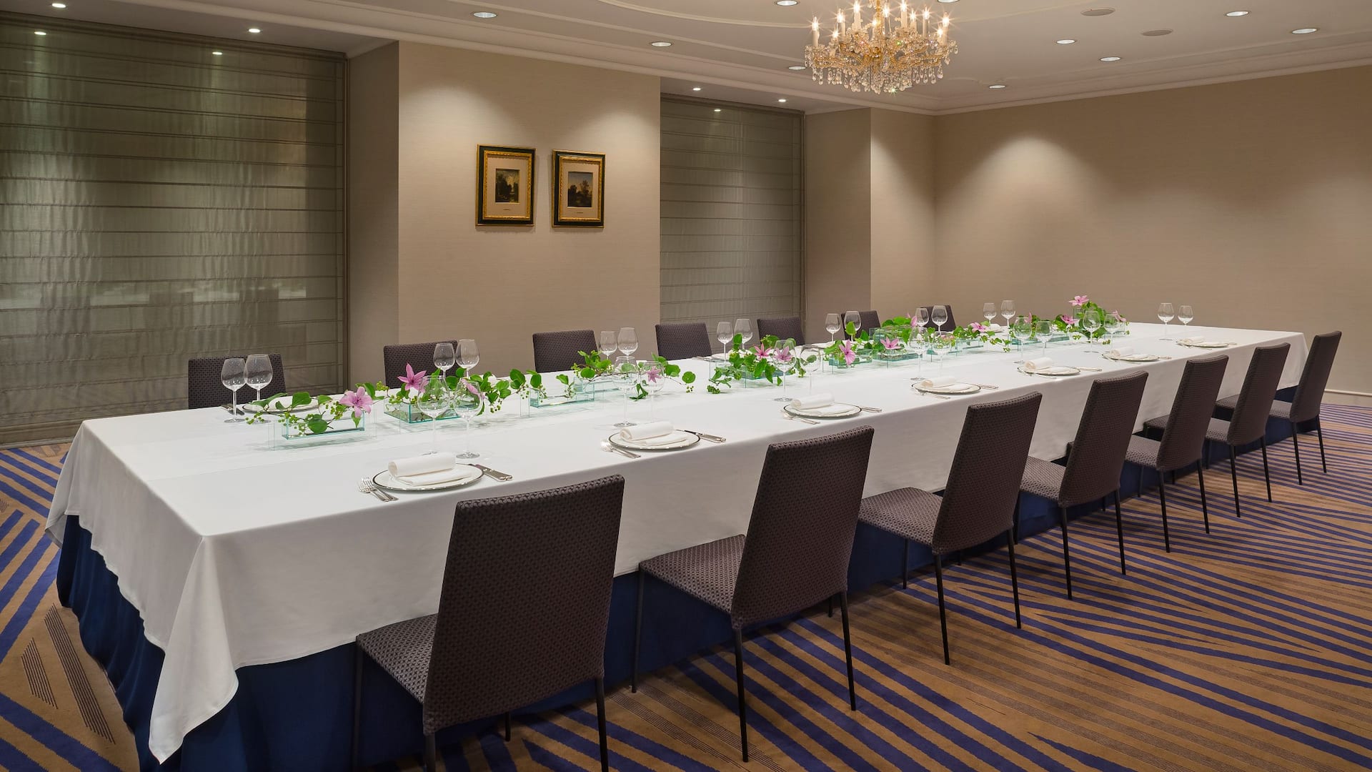 Hyatt Regency Tokyo Meeting Room Yoshino Dinner Setup