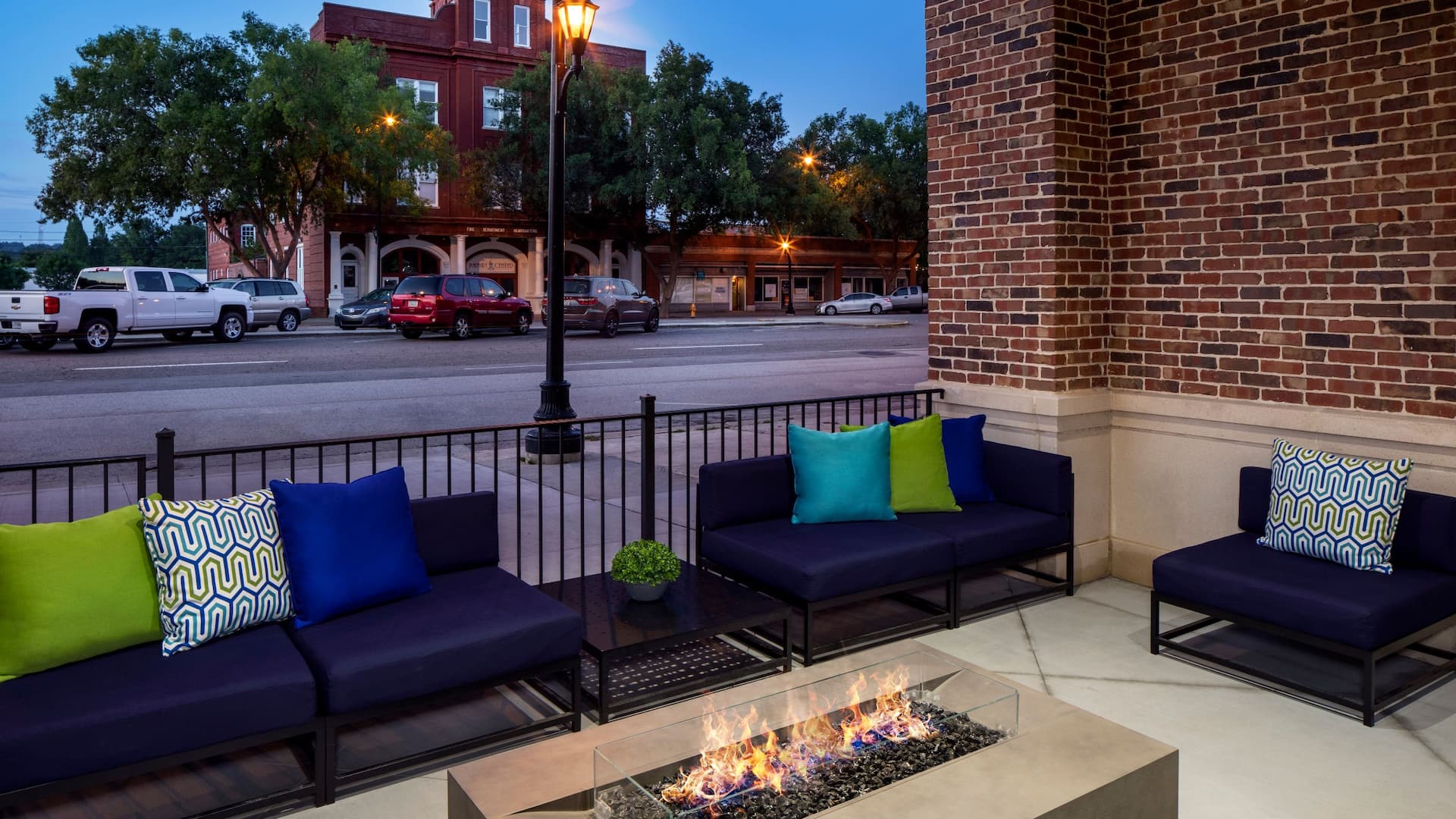 Hyatt House Augusta / Downtown Firepit Patio