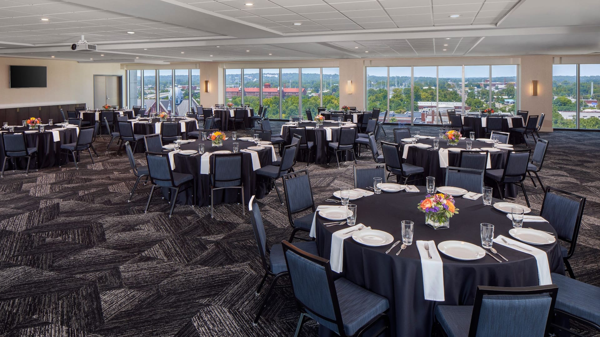 Hyatt House Augusta / Downtown Gathering Banquet