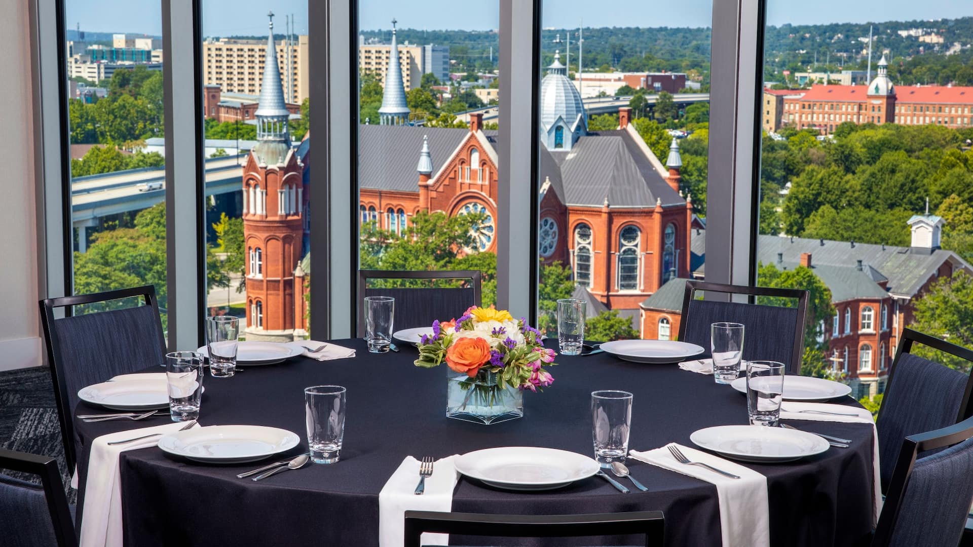 Hyatt House Augusta / Downtown Gathering Banquet