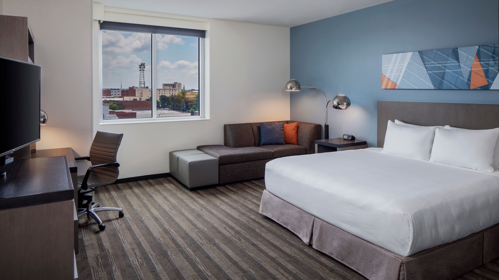 Hyatt House Augusta / Downtown King Den Accessible Room
