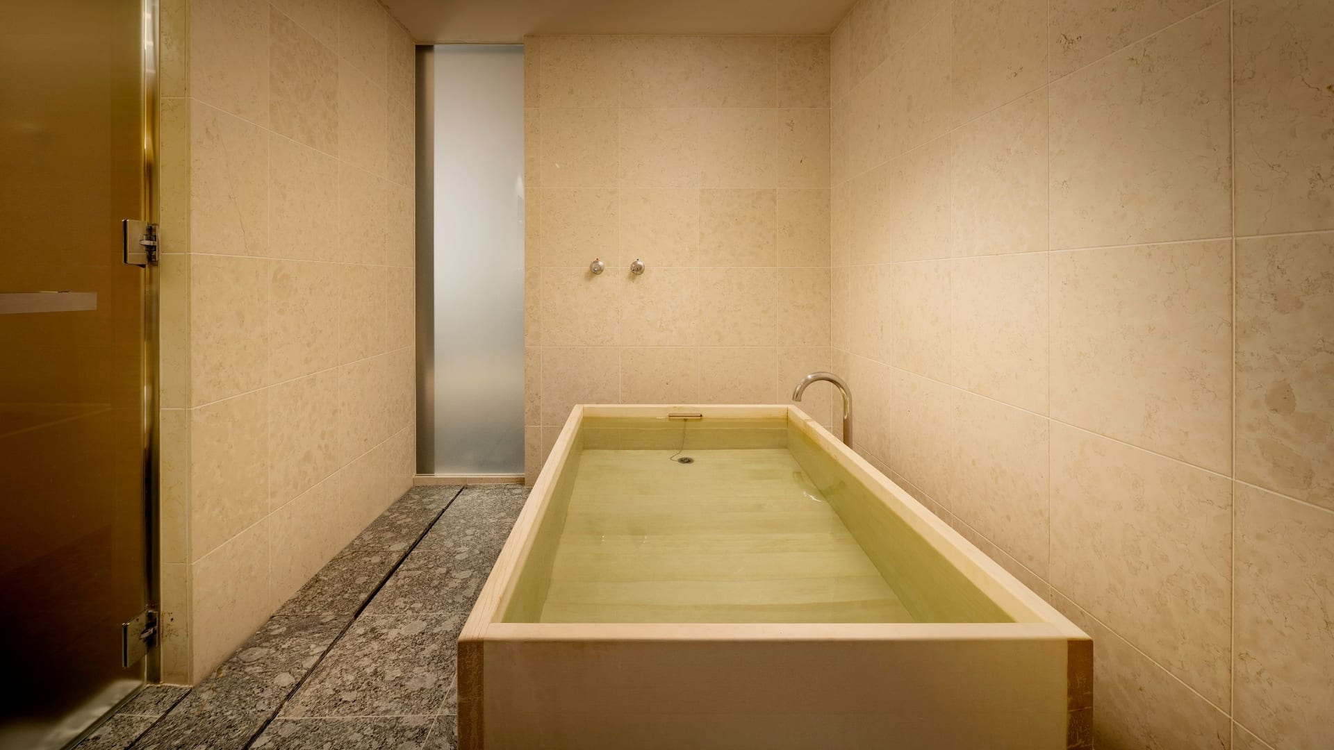 4/6 Hyatt Regency Kyoto Executive Suite Bathroom