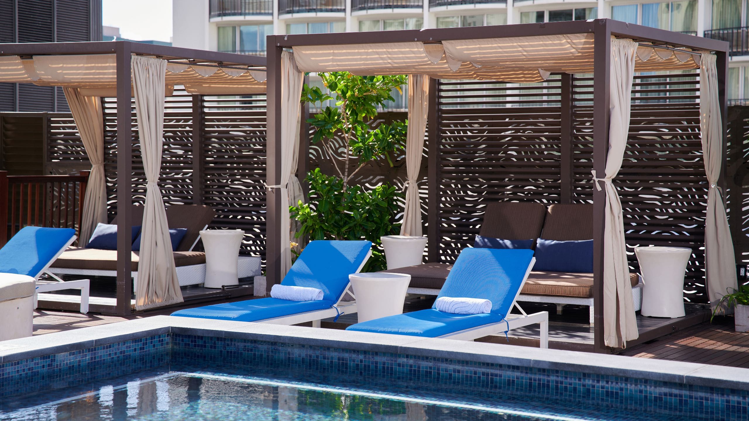 Hyatt Centric Waikiki Beach Cabana Pool