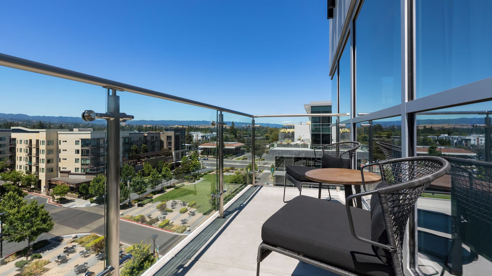 6 из 9 Hyatt Centric Mountain View Balcony