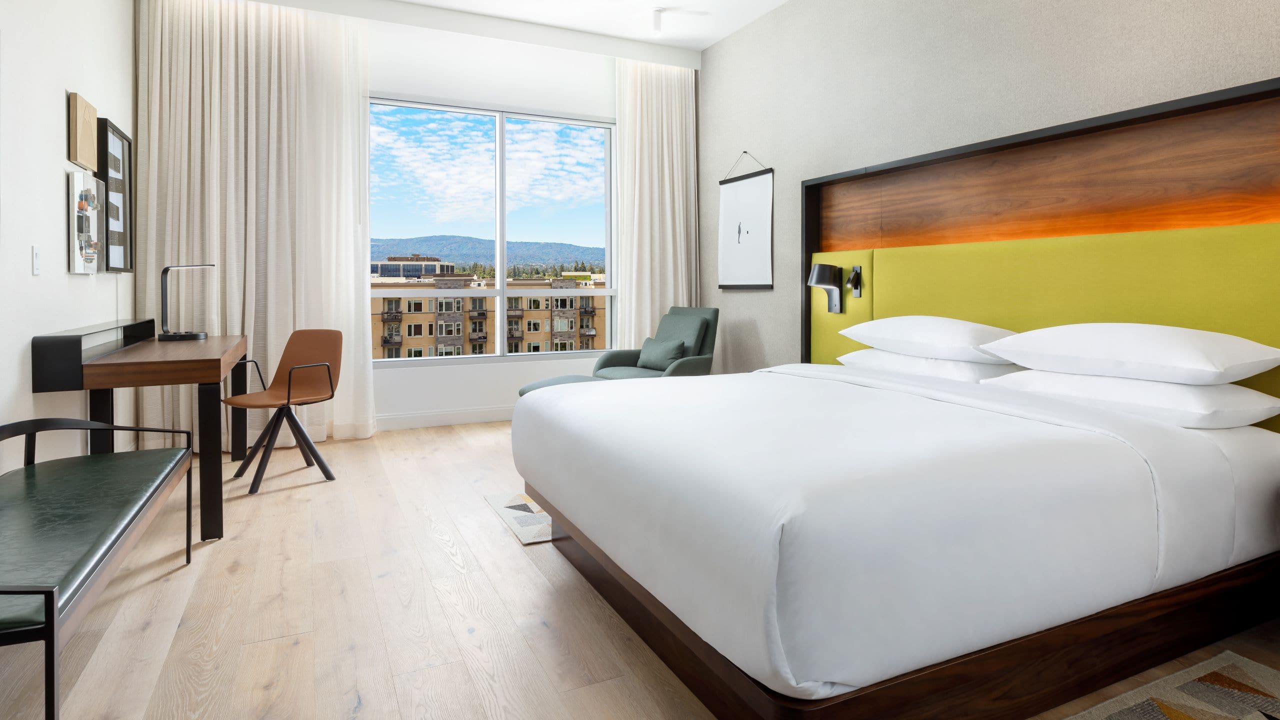 1 из 8 Hyatt Centric Mountain View King Guestroom