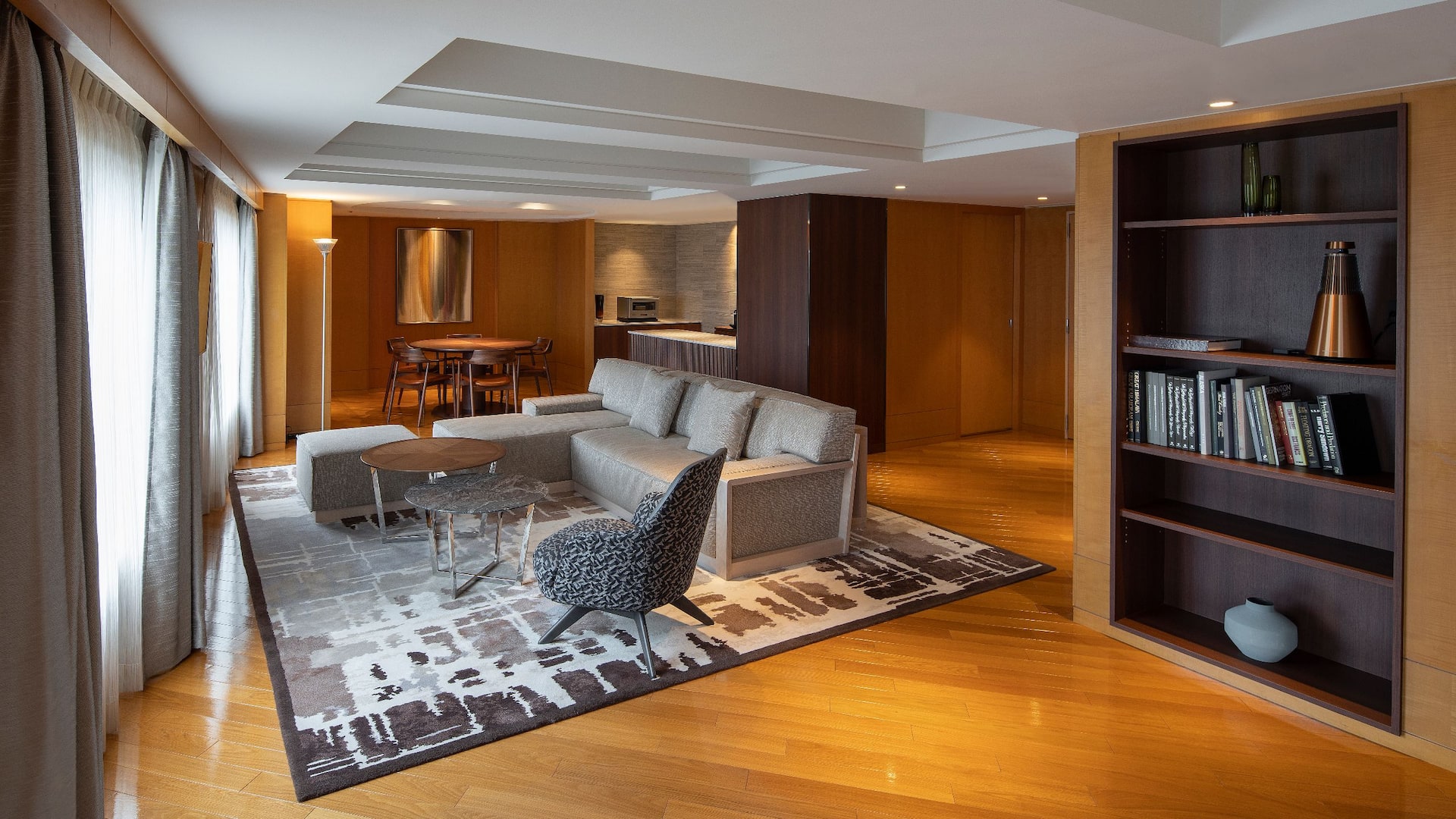 2 de 3 Grand Hyatt Fukuoka Diplomat Suite King Living Area