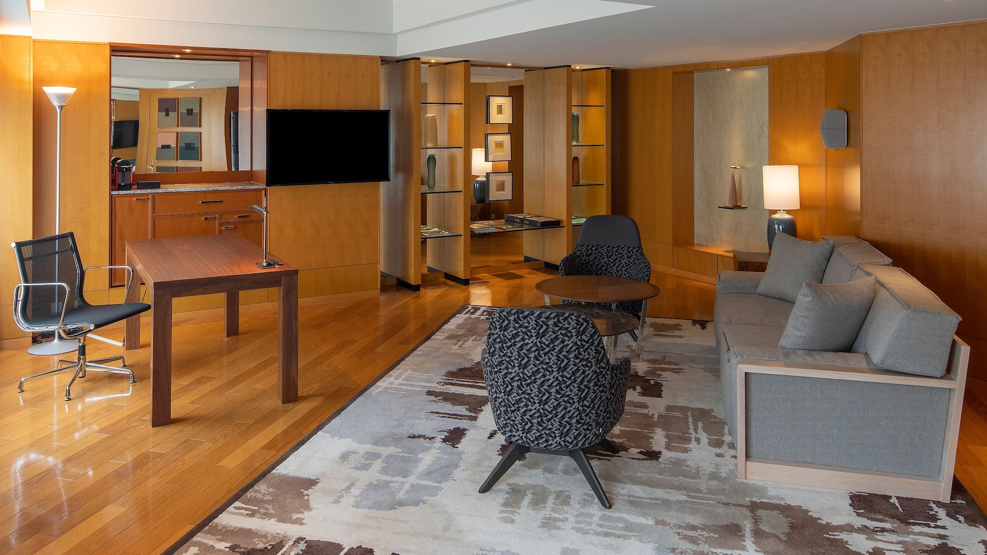 Grand Hyatt Fukuoka Executive Suite King Living Area