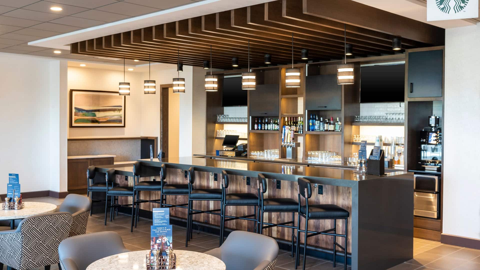 Hyatt Place Flint / Grand Blanc Lobby Bar