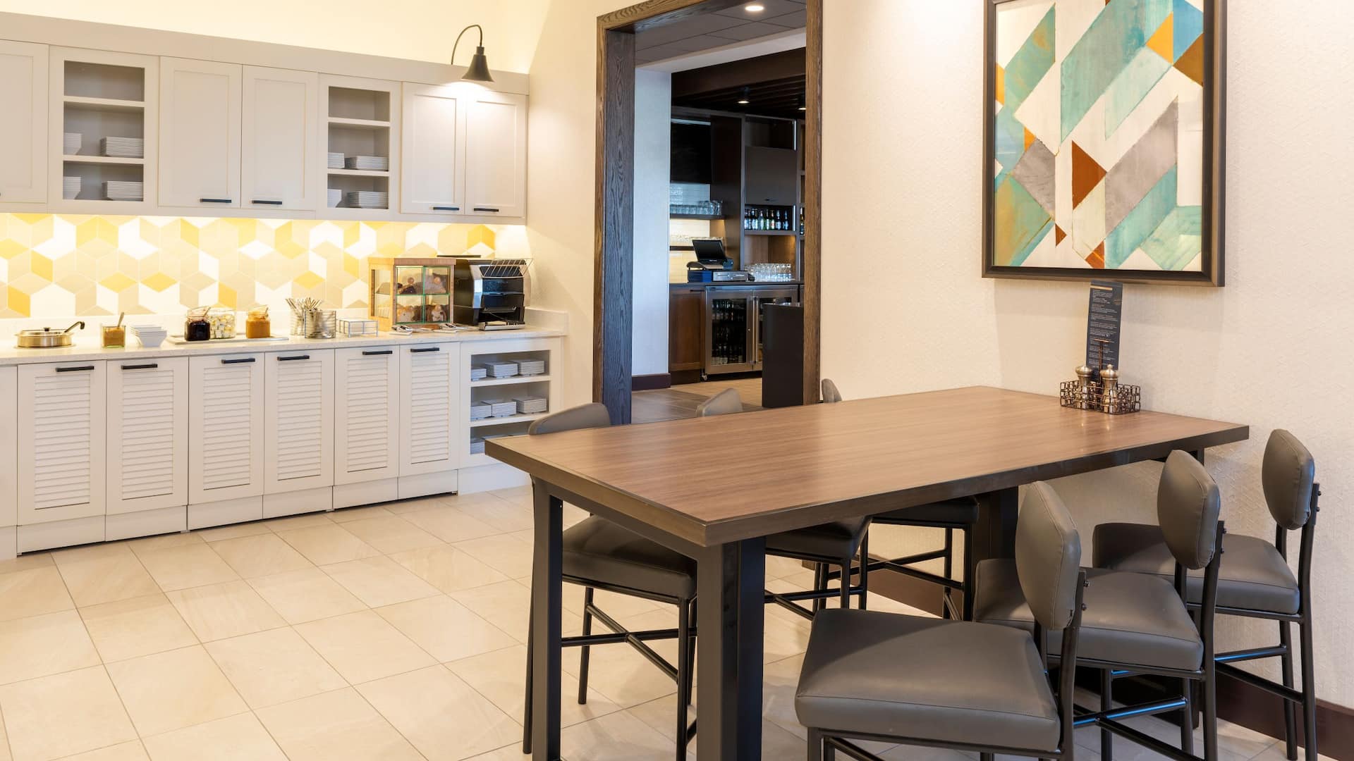 Hyatt Place Flint / Grand Blanc Breakfast Area