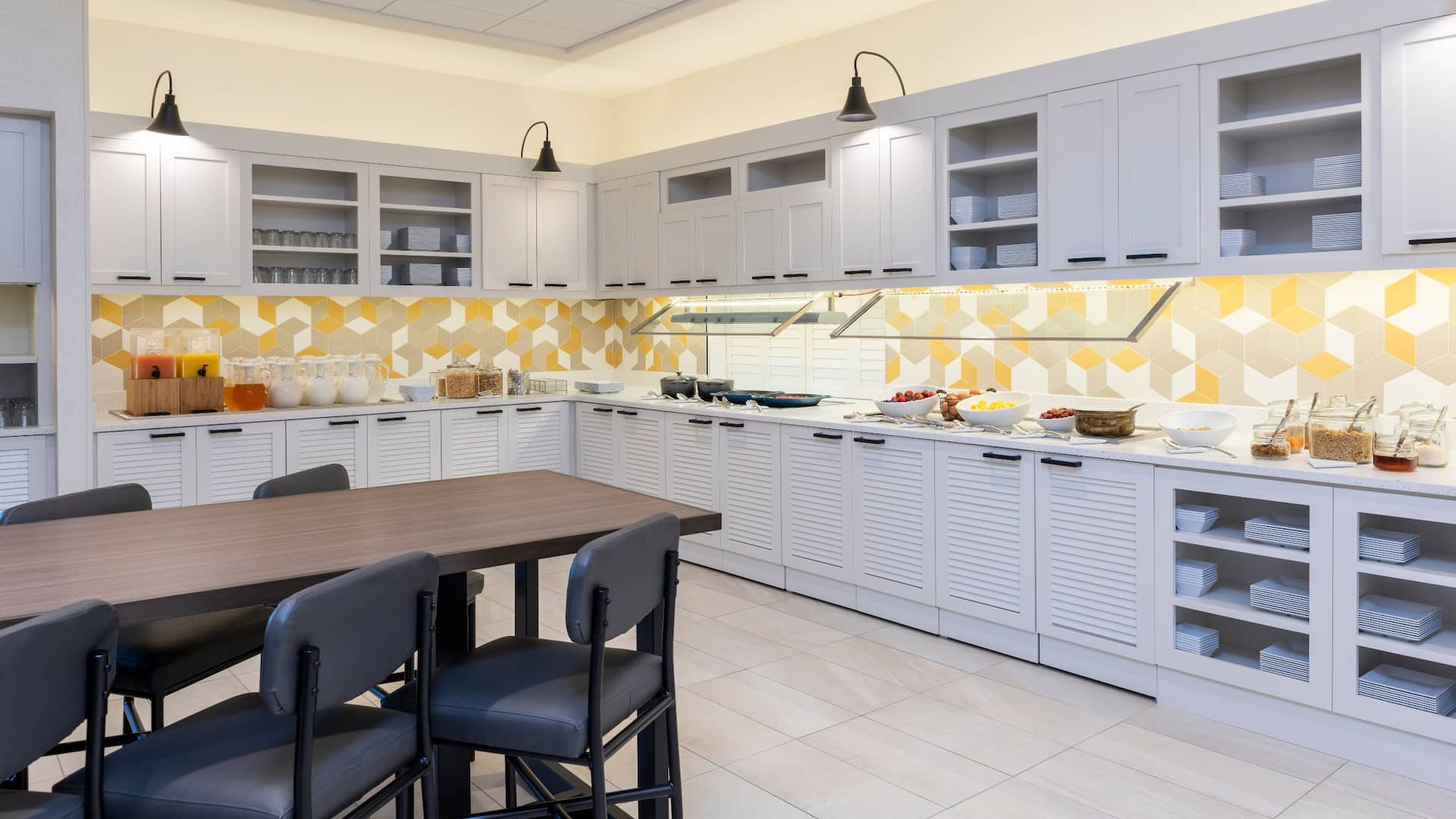 Hyatt Place Flint / Grand Blanc Breakfast Buffet