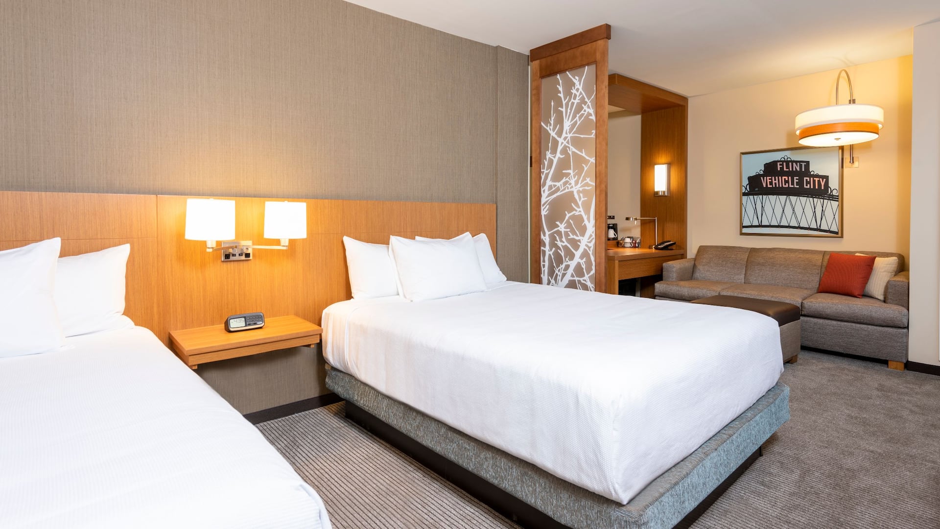 Hyatt Place Flint / Grand Blanc Specialty Two Queen Guestroom