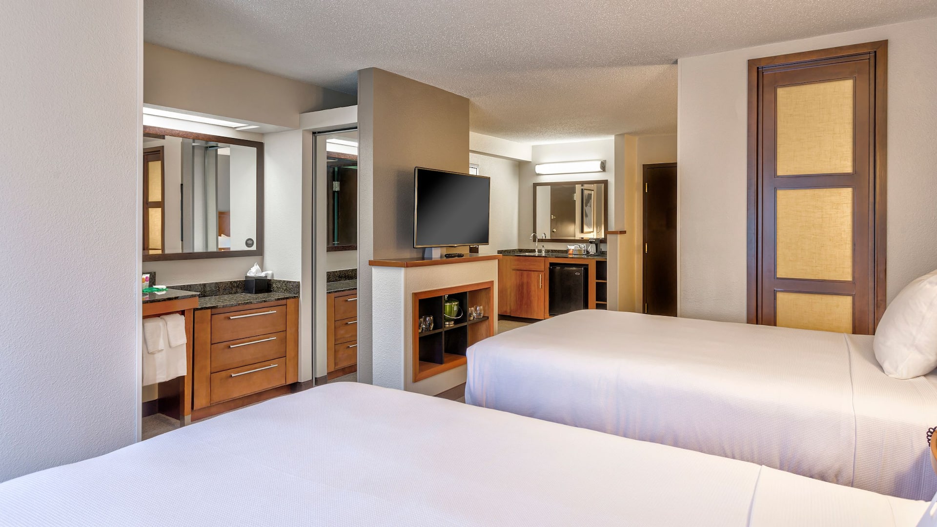 Hyatt Place Kansas City/Overland Park/Convention Center Two Queen Guestroom