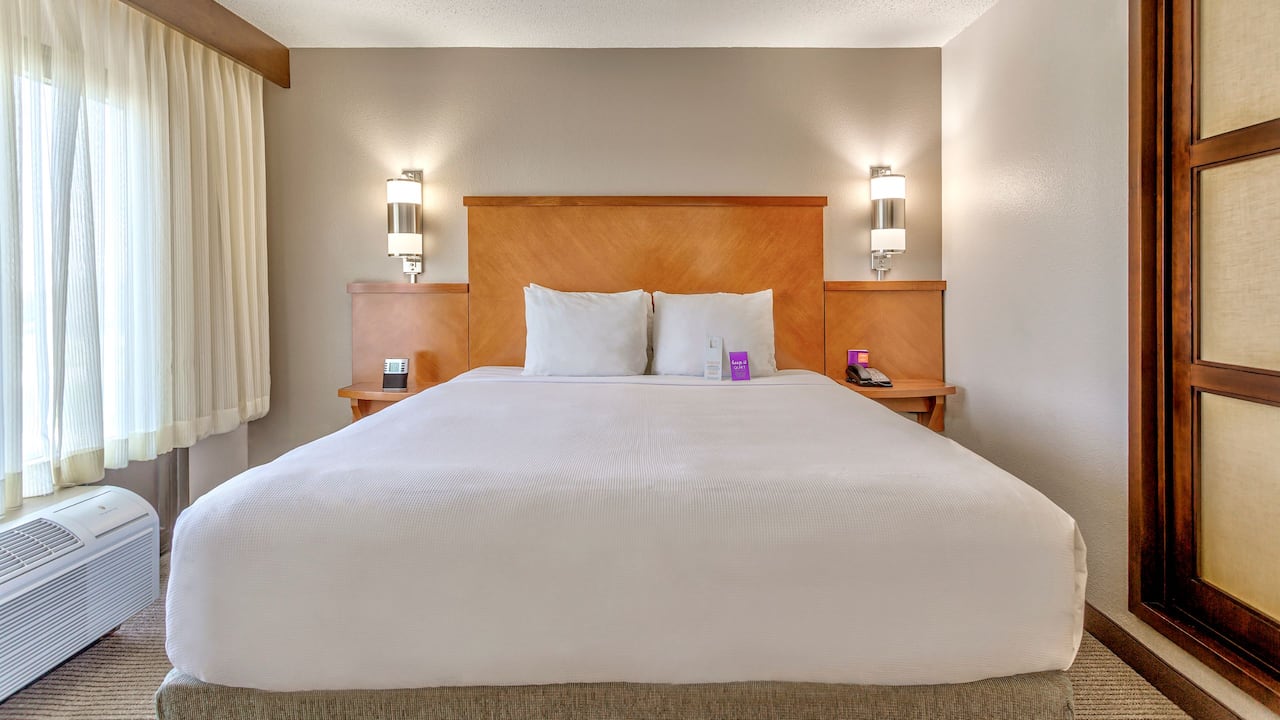 King Guestroom