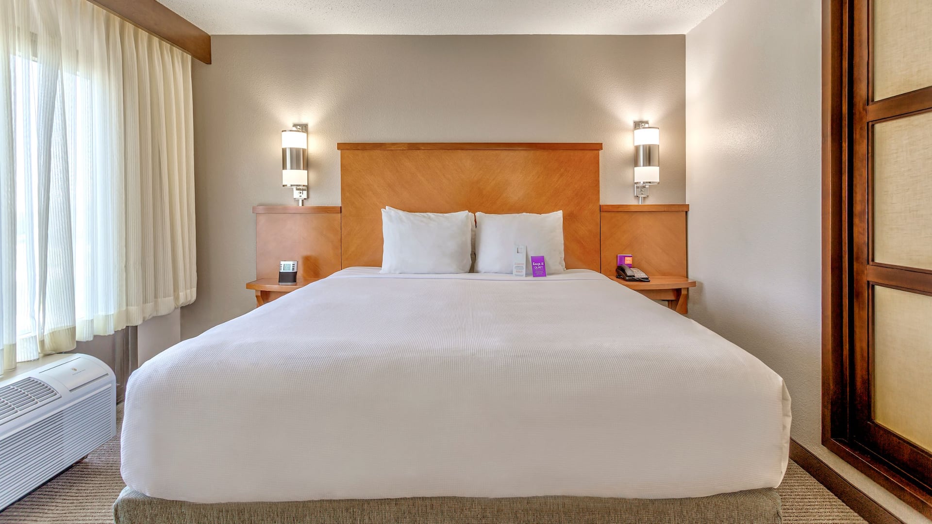 Hyatt Place Kansas City/Overland Park/Convention Center King Guestroom