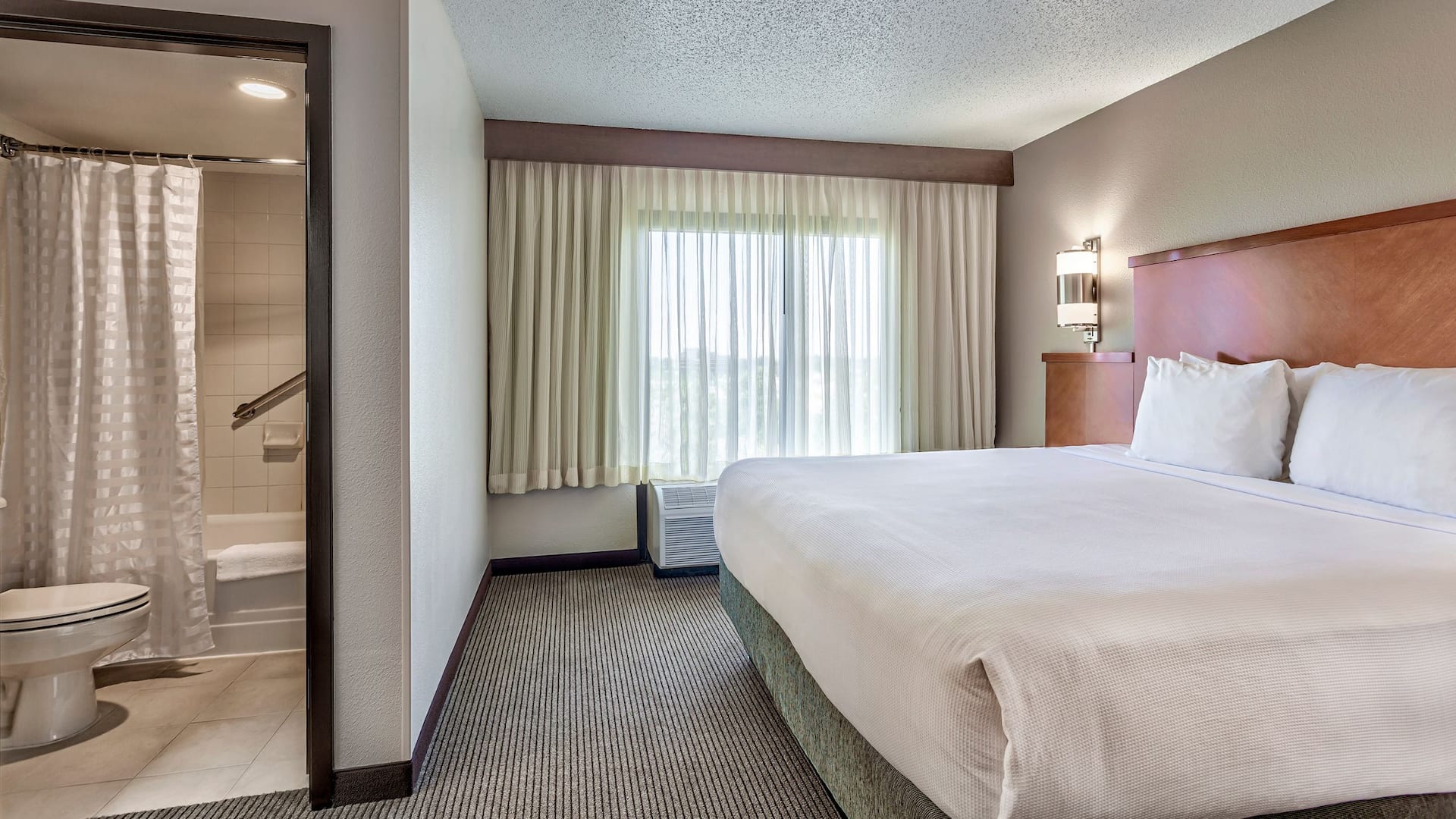 Hyatt Place Kansas City/Overland Park/Convention Center King Guestroom