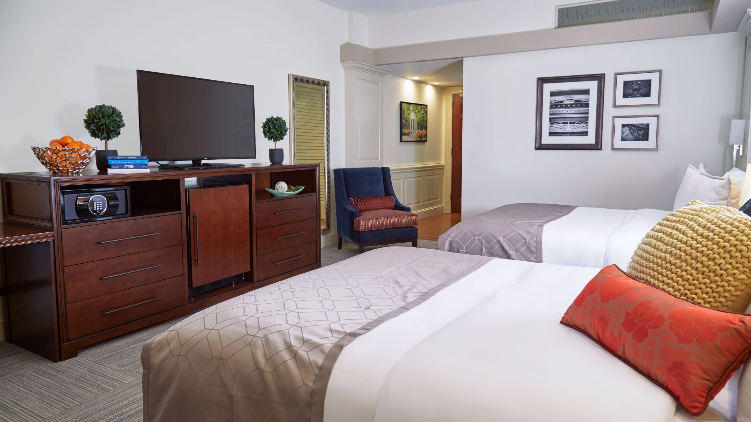 Rizzo Center Guestroom