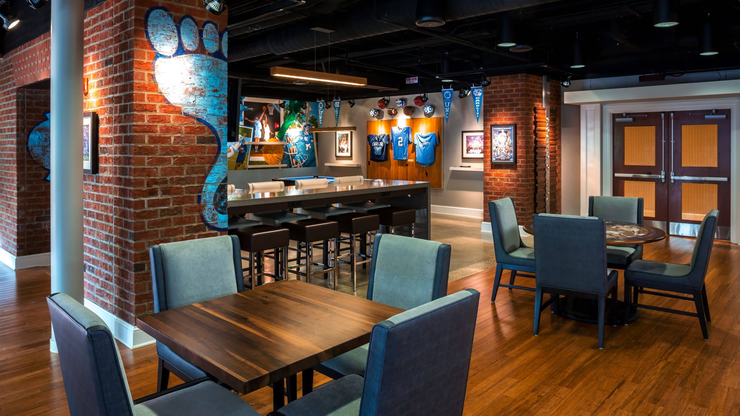 Rizzo Center Bar