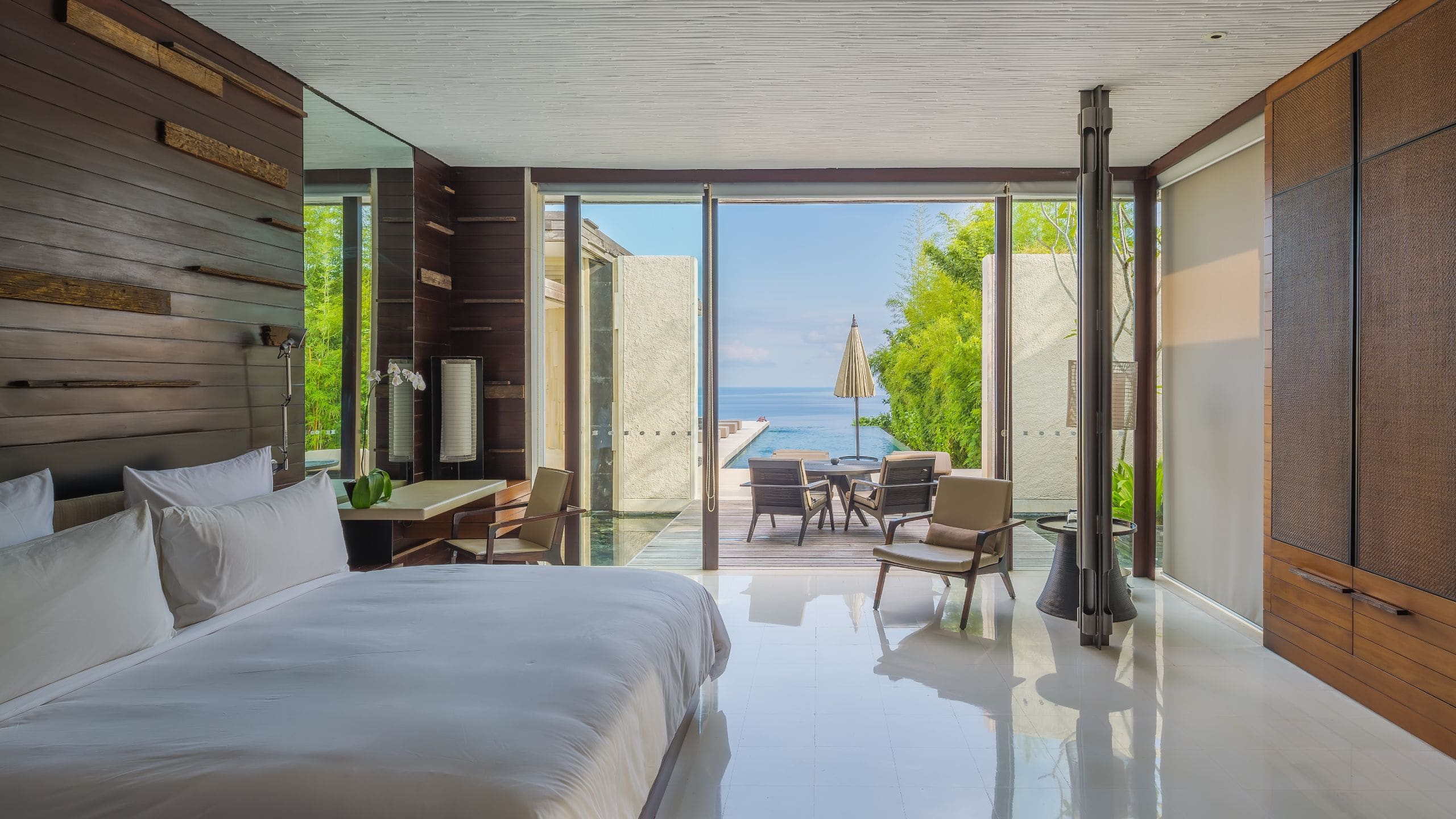 Alila Villas Uluwatu Three Bedroom Cliff Edge Villa Bedroom