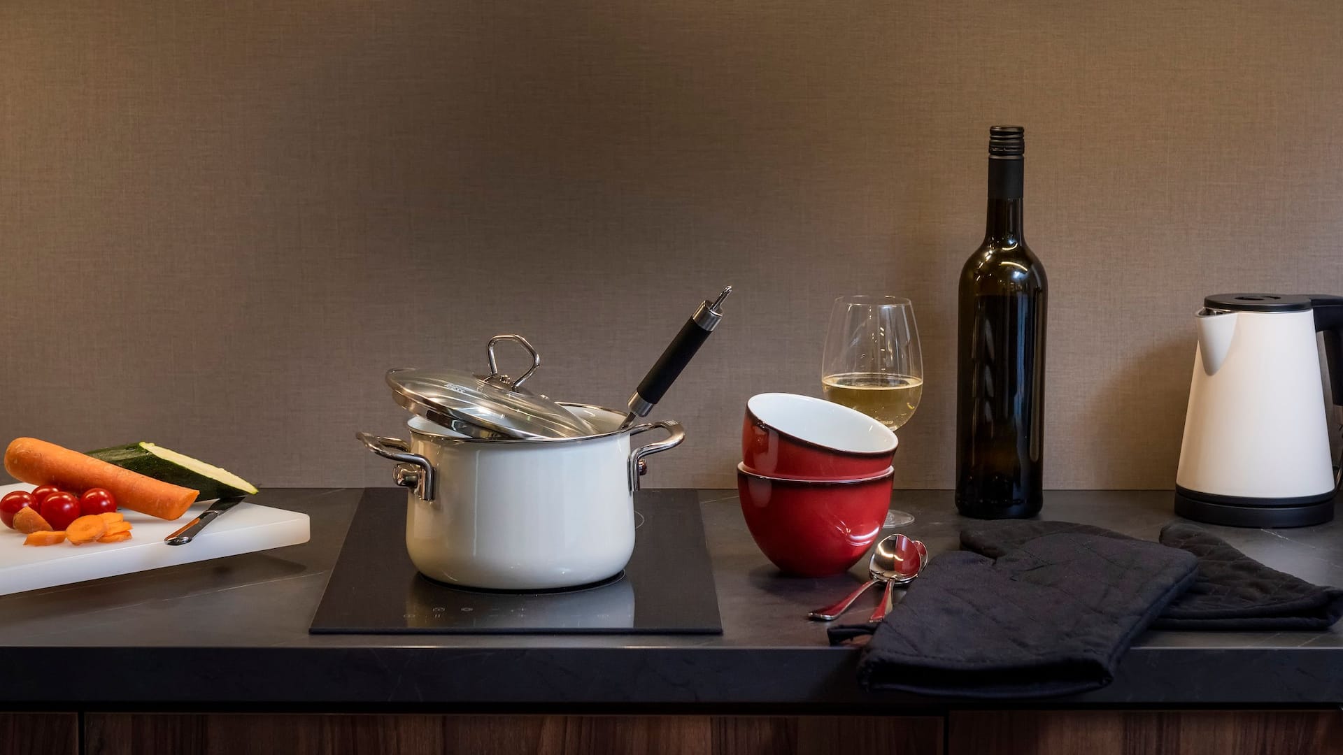 4 von 7 Hyatt House Frankfurt Eschborn Kitchen Details