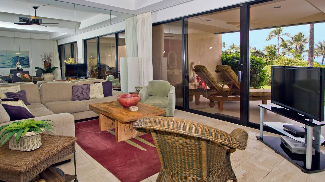 2 Bedroom Condo Ocean Front (Silver)