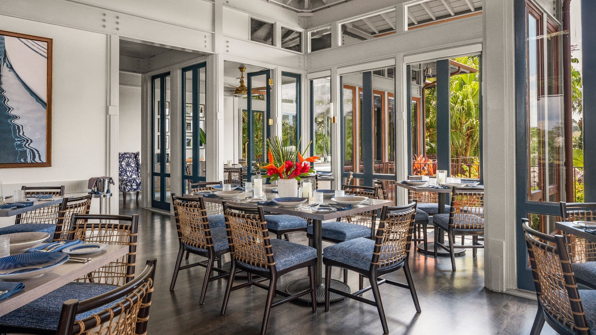 Hyatt Regency Grand Cypress Hemingways Seating