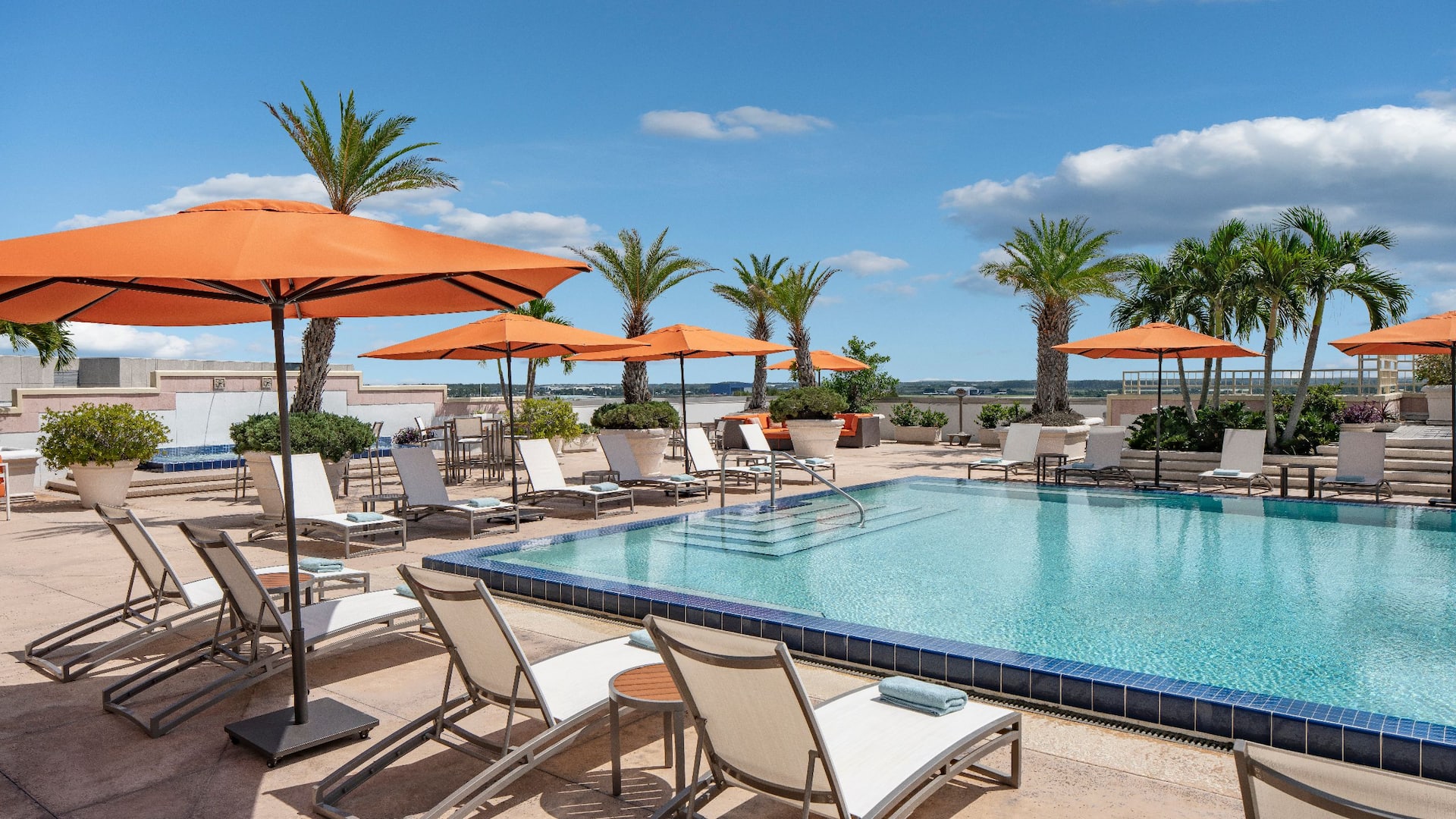 Hyatt Regency Orlando International Airport Outdoor Pool