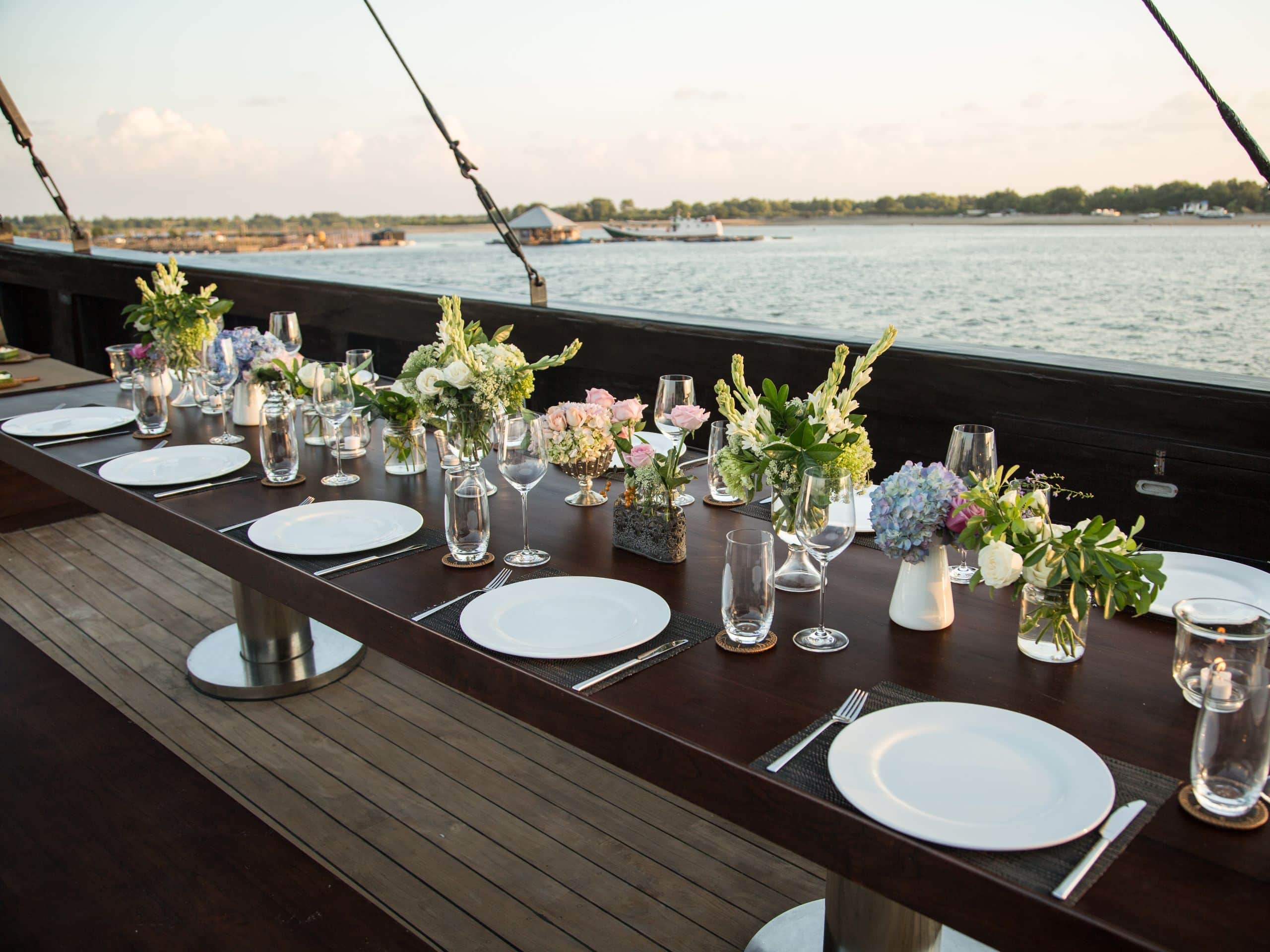 Alila Purnama The Deck Dining Setup