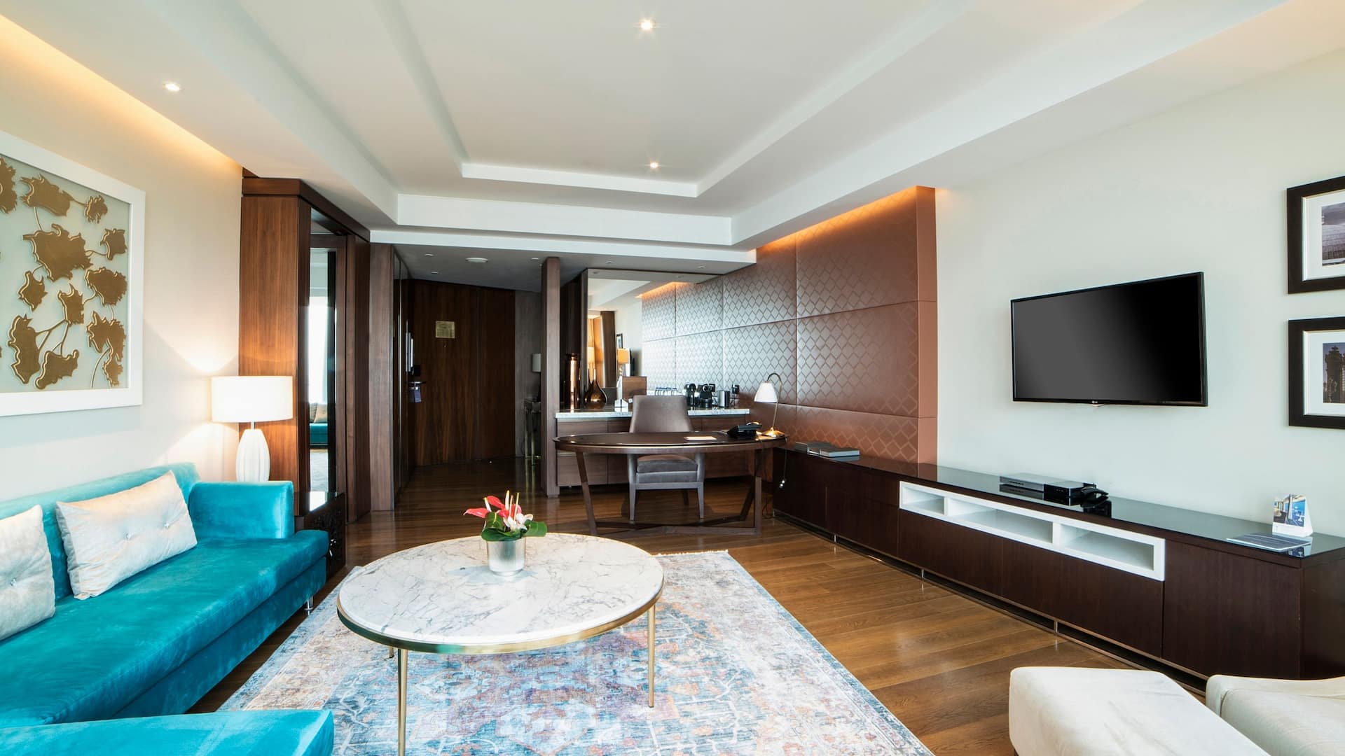 4 de 5 Hyatt Regency Istanbul Ataköy Executive Suite Living Room