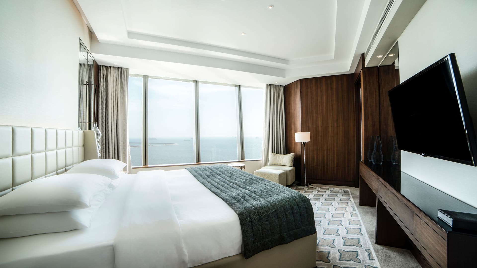 Hyatt Regency Istanbul Ataköy Marmara Suite Bedroom