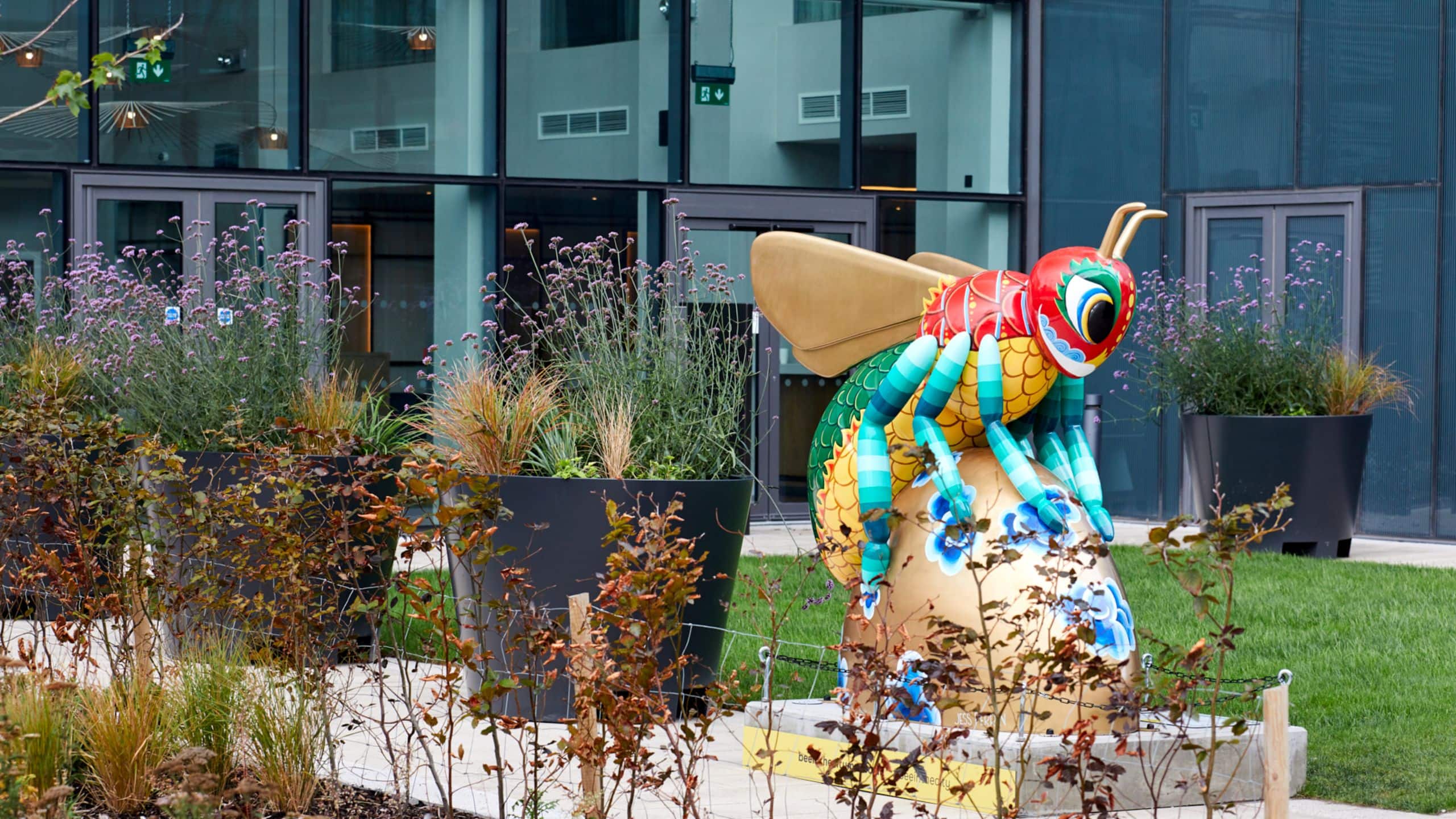 Exterior Beejing Sculpture