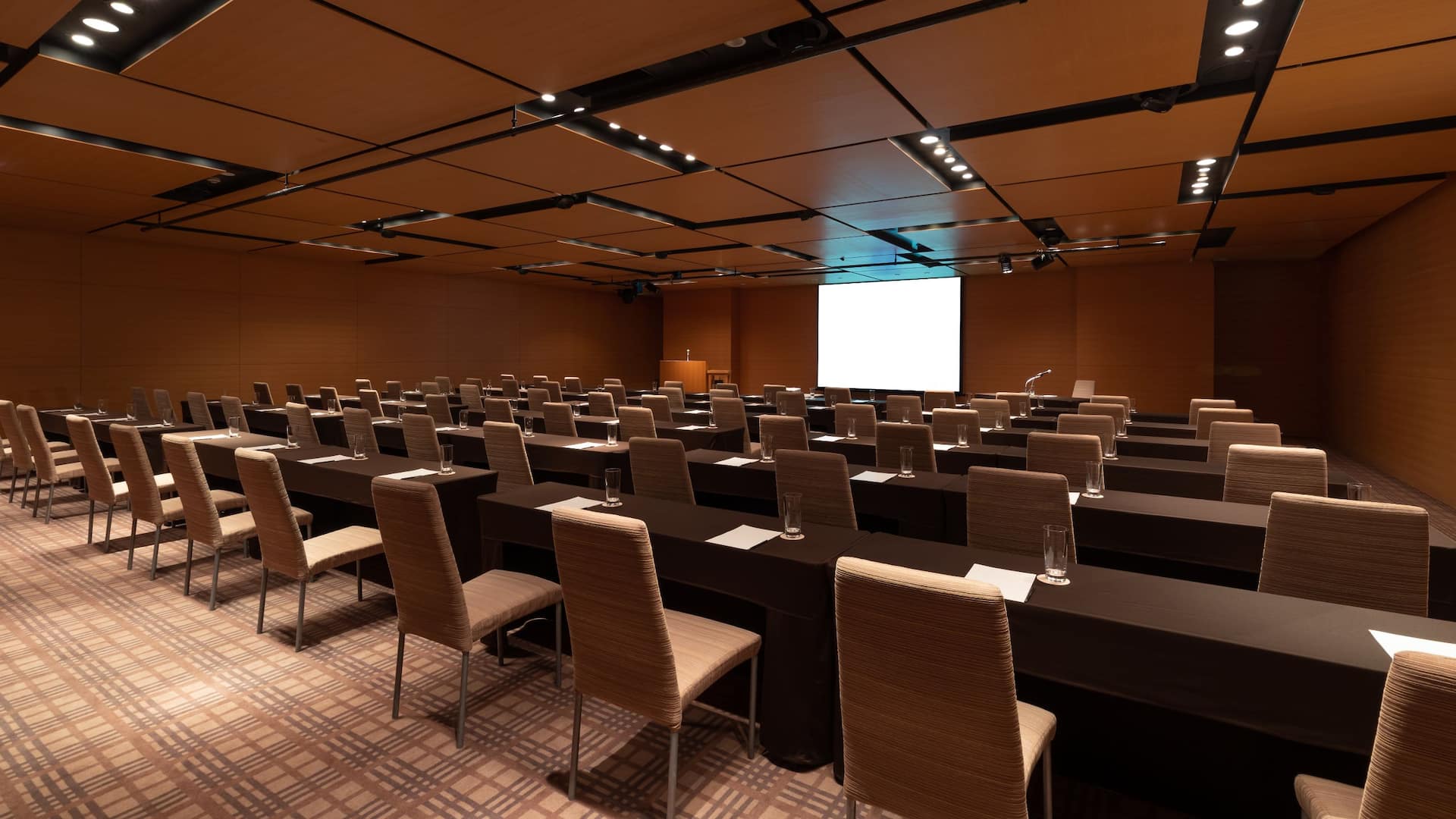 1/3 Hyatt Regency Kyoto Meeting Drawing Room